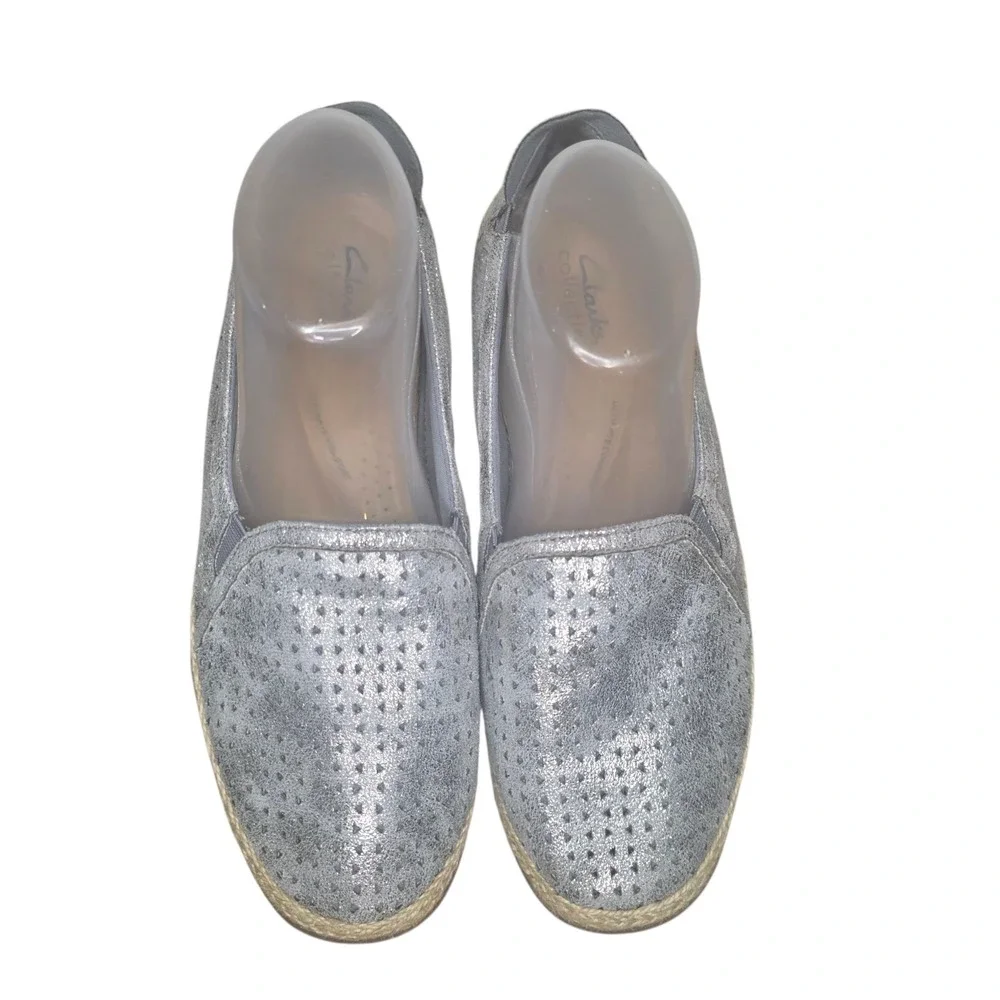 Clarks Womens Size 9 Metallic Silver Leather Slip On Espadrille Loafers